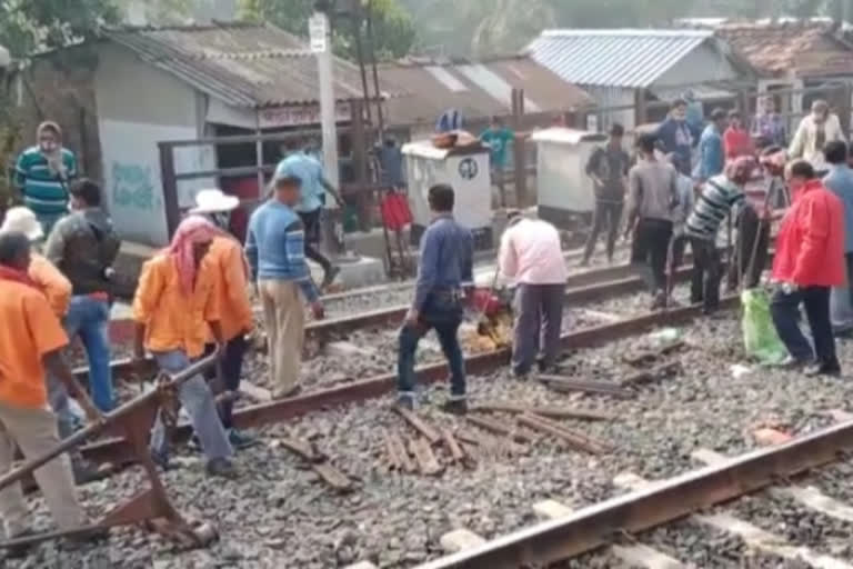 railway track damaged in Sealdah-Bangaon up line, train service disrupted