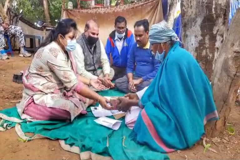 Farmer on dharna in Balod