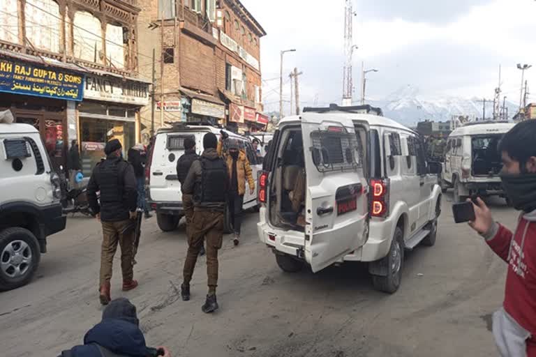 grenade attack in Hari singh high street Srinagar,two reported injured