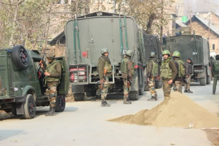 Grenade attack on security personnel in Srinagar on Republic Day eve