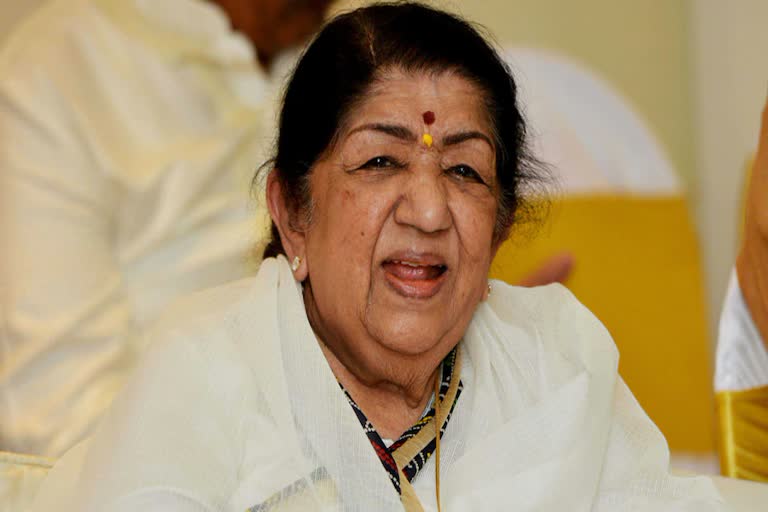 Lata Mangeshkar Health Update: ICUରେ ସ୍ବର ସାମ୍ରାଜ୍ଞୀ, ସୁଧୁରୁଛି ସ୍ବାସ୍ଥ୍ୟବସ୍ଥା