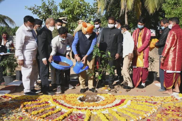 Somnath Trust Plantation Resolution: સોમનાથ ટ્રસ્ટે જિલ્લાને લીલોછમ બનાવવા 11 લાખ વૃક્ષ વાવવાનો કર્યો સંકલ્પ