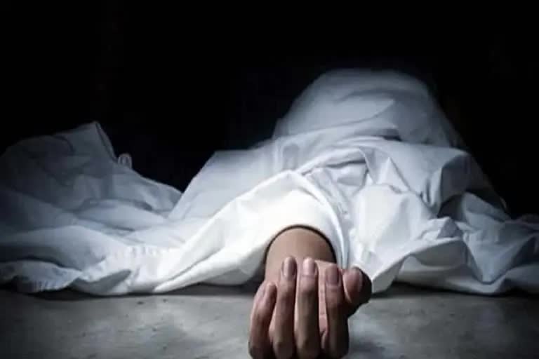 Mother commits Suicide with Three Children in Buxar