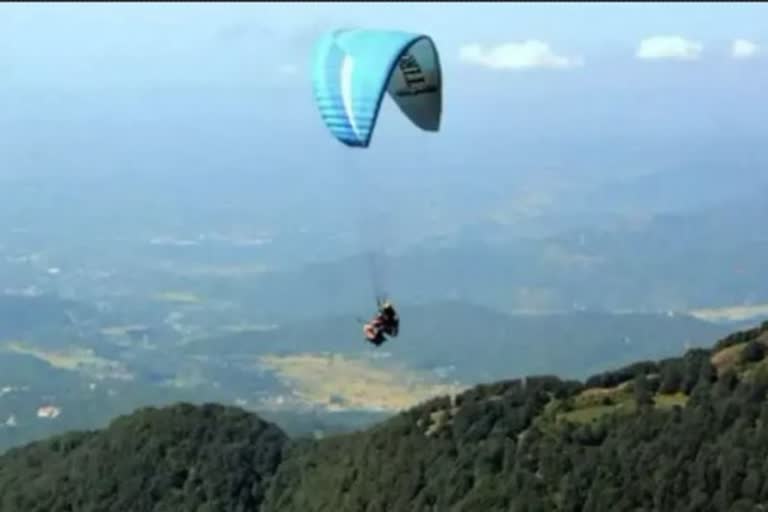 paraglider dies after falling from parachute