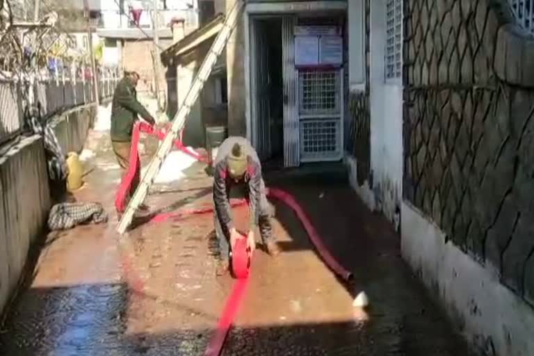 Post Office Banihal Guttedـ: آتشزدگی میں پوسٹ آفس بانہال کی عمارت خاکستر