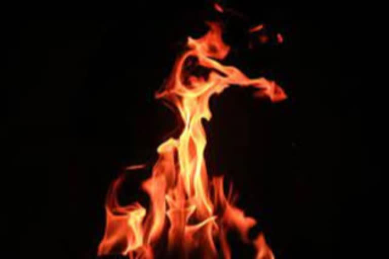 women died in fire accident at nellore