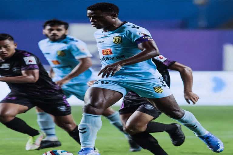 Ogbeche shows SC East Bengal no mercy as Hyderabad go on top