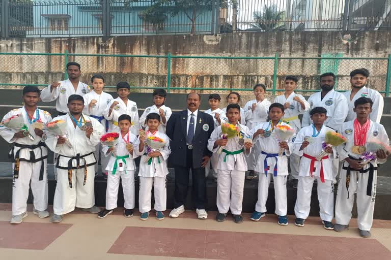 Honor for winners of National Karate Championship