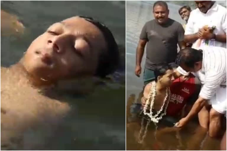 physically challenged teenager swims across periyar  teenager swims across periyar  പെരിയാര്‍ നീന്തിക്കയറി അസീം  ഭിന്നശേഷിക്കാരന്‍ പെരിയാര്‍ നീന്തിക്കയറി