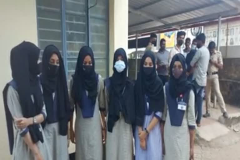 Karnataka hijab row Students stick to demand