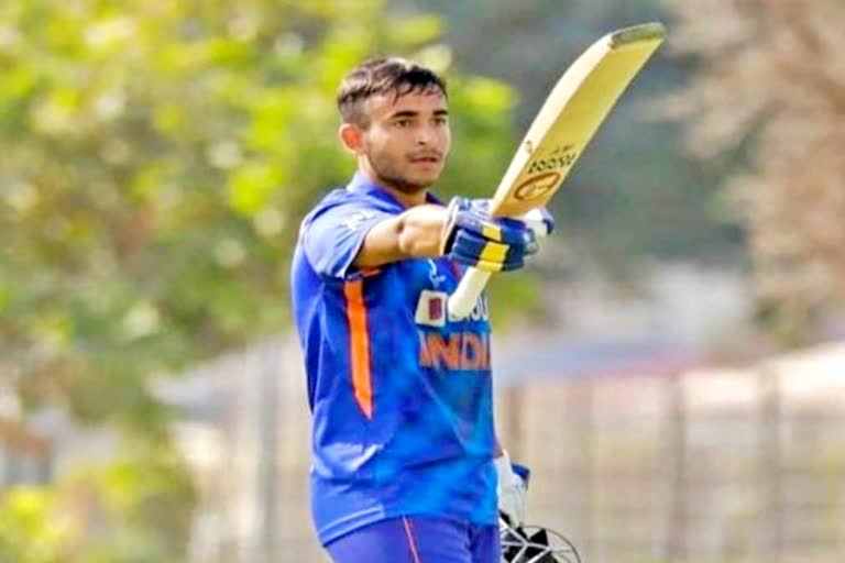 India U-19 squad  Aaradhya replaces Vasu  Aaradhya Yadav  Vasu Vats  वासु वत्स  आराध्य यादव  आईसीसी अंडर 19 विश्व कप  खेल समाचार  Sports News