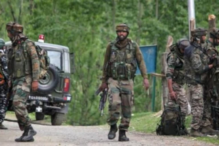 Jammu and Kashmir: Militants fire shots at police, one cop in critical condition