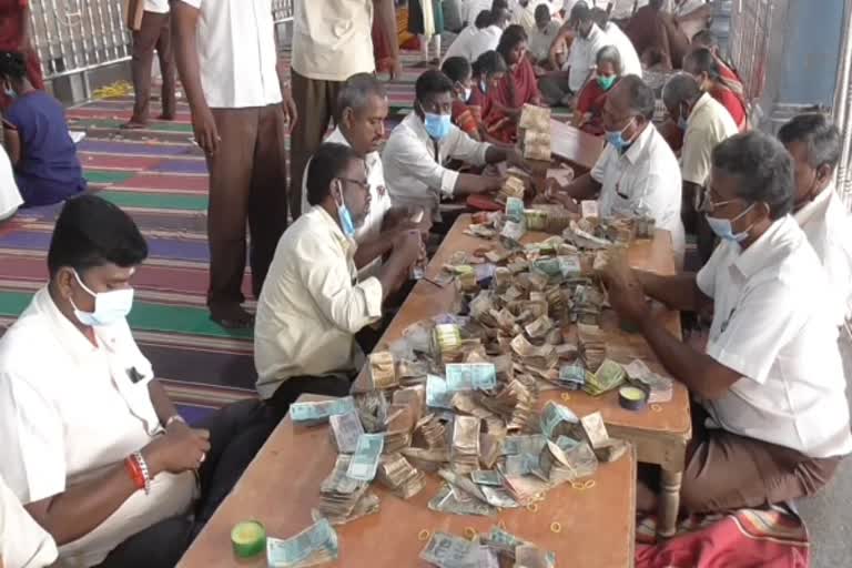 திருத்தணி முருகன் கோயிலில்  நாள்தோறும் ஆயிரக்கணக்கான பக்தர்கள் தரிசனம்