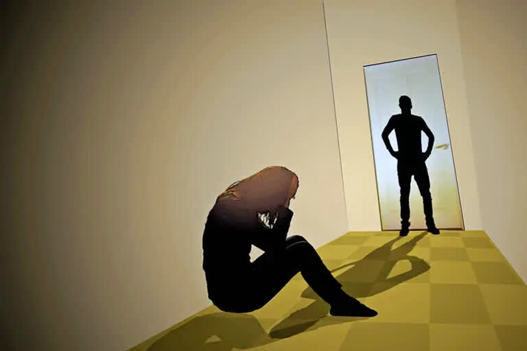 Promise to marriage, man rape a minor girl in Karwar