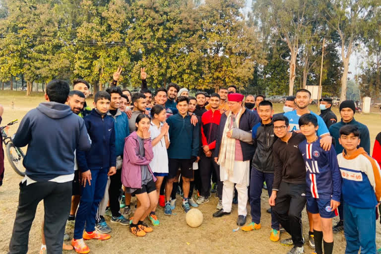 Pushkar singh Dhami played football with youth