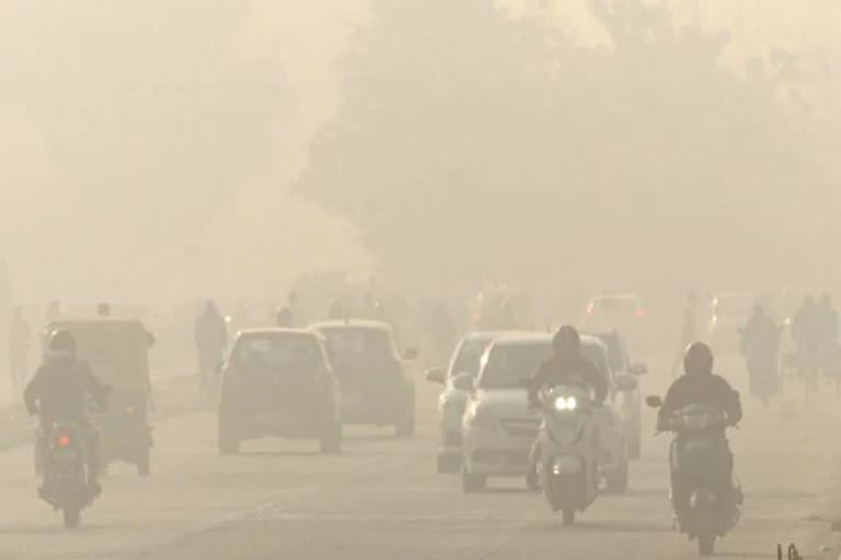 DELHI AIR QUALITY : ଦିଲ୍ଲୀରେ ବଢୁଛି ପ୍ରଦୂଷଣ, ଆଜି ବି ନିମ୍ନସ୍ତରରେ ବାୟୁ ଗୁଣବତ୍ତା