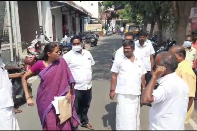 jothimani mp boycotted ward allotment meeting at karur