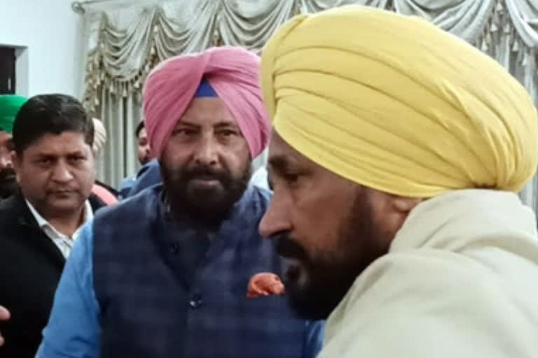 ਕੇਵਲ ਢਿੱਲੋਂ ਨੂੰ ਮਨਾਉਣ ਪੁੱਜੇ CM ਚੰਨੀ