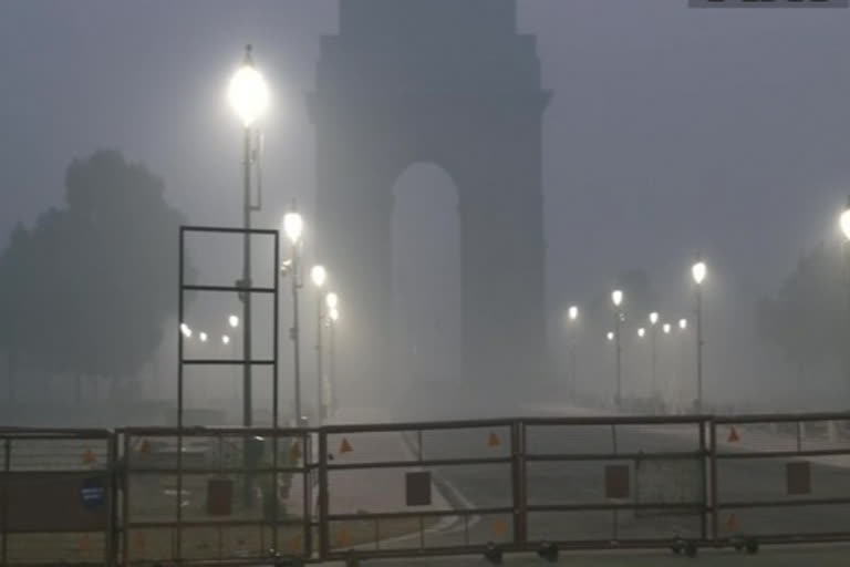 Delhi's air quality remains in 'very poor category'