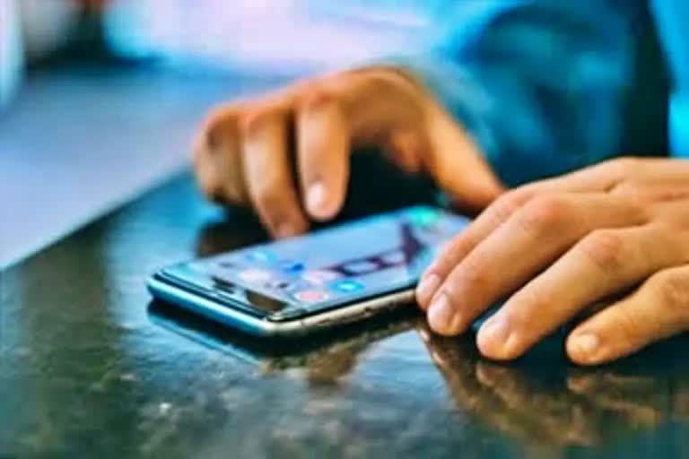 Bangalore young man see own video in Porn website, Bangalore cyber crime news, Bangalore news, ಪೋರ್ನ್ ವೆಬ್​ಸೈಟಿನಲ್ಲಿ ತನ್ನದೇ ವಿಡಿಯೊ ನೋಡಿದ ಯುವಕ, ಬೆಂಗಳೂರಿನಲ್ಲಿ ಪೋರ್ನ್ ವೆಬ್​ಸೈಟಿನಲ್ಲಿ ತನ್ನದೇ ವಿಡಿಯೊ ನೋಡಿದ ಯುವಕ, ಬೆಂಗಳೂರು ಸೈಬರ್​ ಕ್ರೈಂ ಸುದ್ದಿ, ಬೆಂಗಳೂರು ಸುದ್ದಿ,