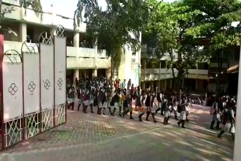 covid relaxation Tamil Nadu  Schools in Tamil Nadu Reopens  Neyyattinkara covid rate  Kerala covid