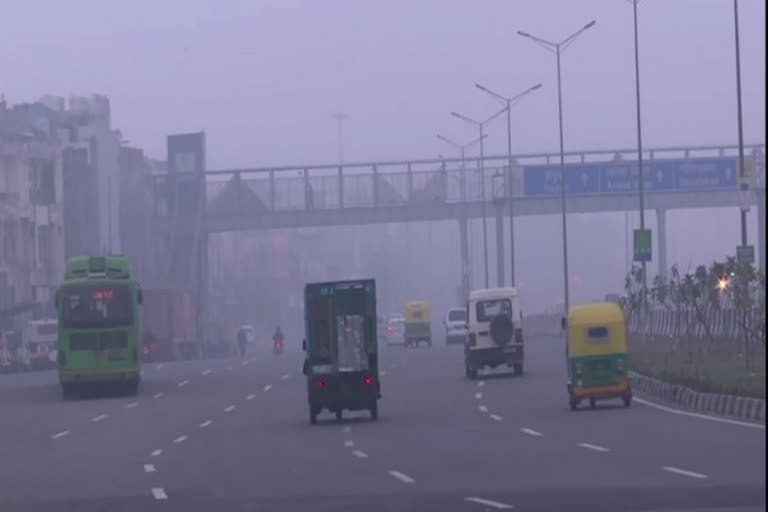 Delhi's air quality continues to remain in 'very poor' quality