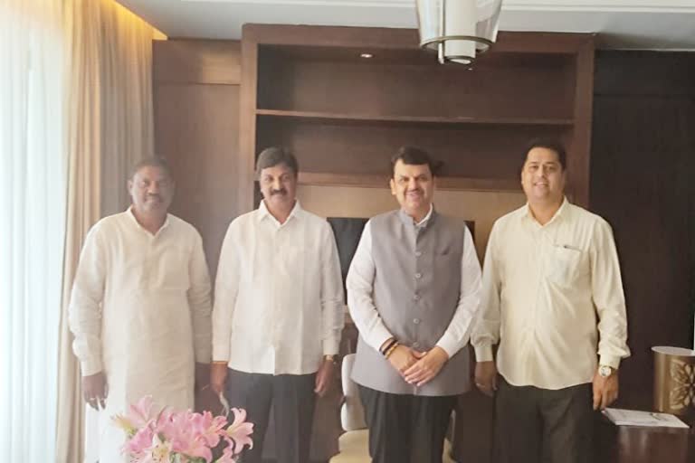 Ramesh Jarkiholi met devendra fadnavis in goa