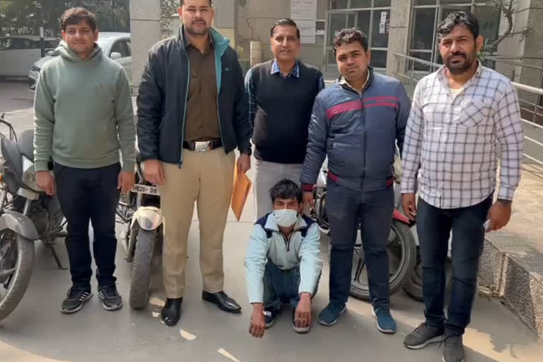 auto lifter arrested by south rohini delhi police