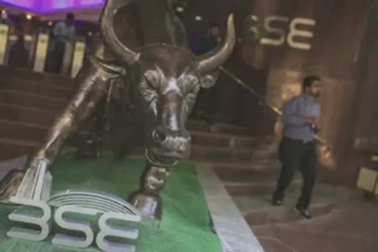 Stock Market India: ત્રણ દિવસના ઉછાળા પછી શેર બજારમાં લાગી બ્રેક, સેન્સેક્સ 770 અને નિફ્ટી 219 પોઈન્ટ તૂટ્યો