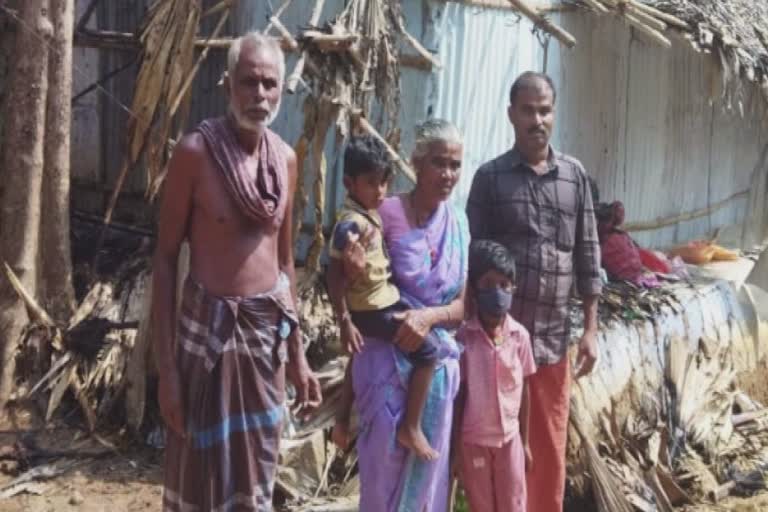 ഓലപ്പുര കത്തിയമർന്നു  പാലക്കാട് നിലവിളക്ക് മറിഞ്ഞു വീണു വീടു കത്തി നശിച്ചു  കോവിൽപാളയം പ്രഭു  OOLAPPURA FIRE IN PALAKKAD  home instruments destroyed  kovilpalayam prabhu