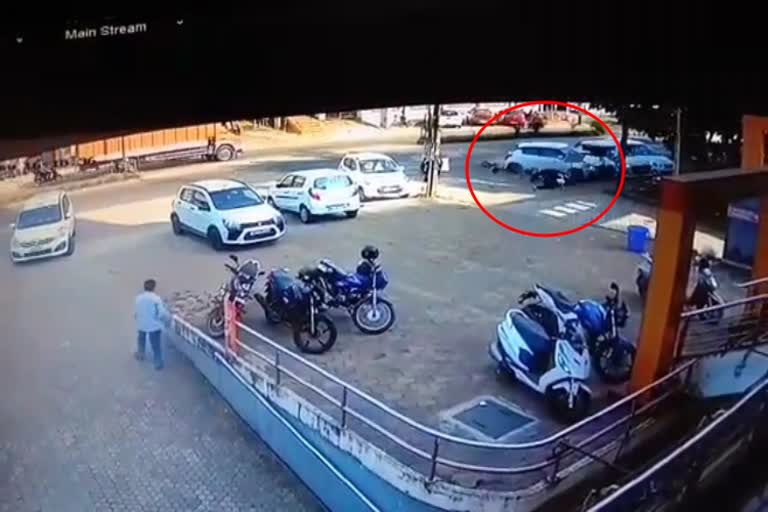 un controlled car hits two cars and bike in mangalore