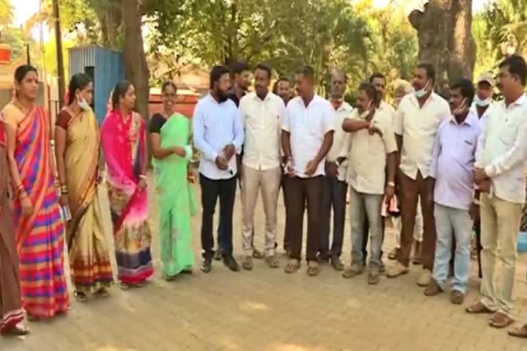 people-opposition-to-the-truck-terminal-of-anchattageri-village