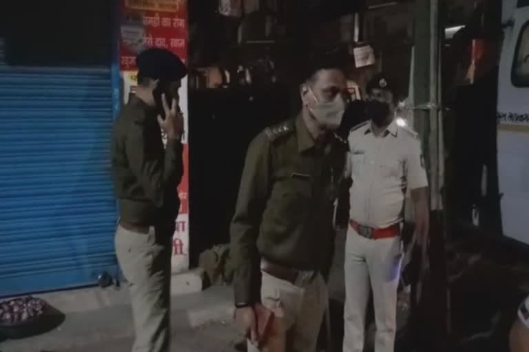 Murder case in Surat: સુરતમાં ઠપકો આપવા જતા અસામાજિક તત્વોએ પિતા પુત્ર પર જીવલેણ હુમલો કર્યો