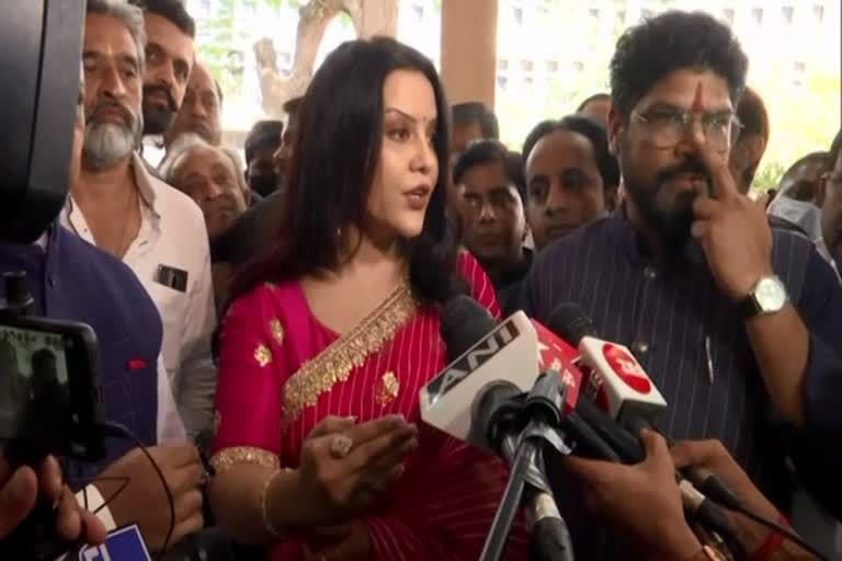 Amruta Fadnavis