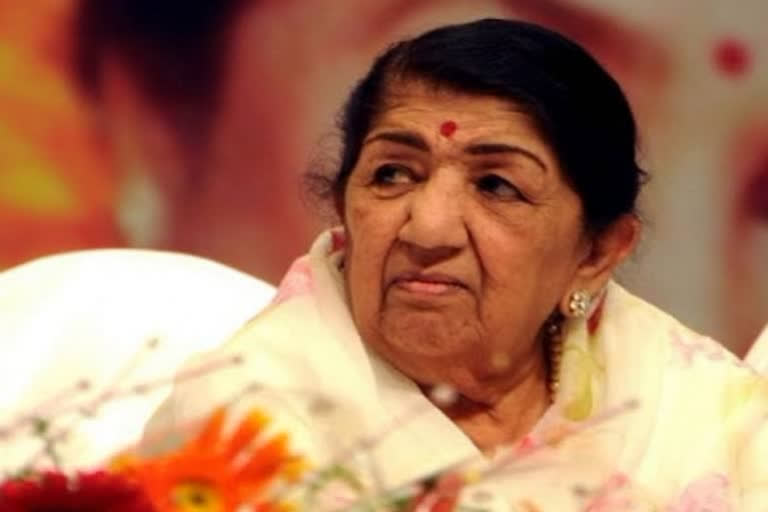 Lata Mangeshkar is on Ventilator