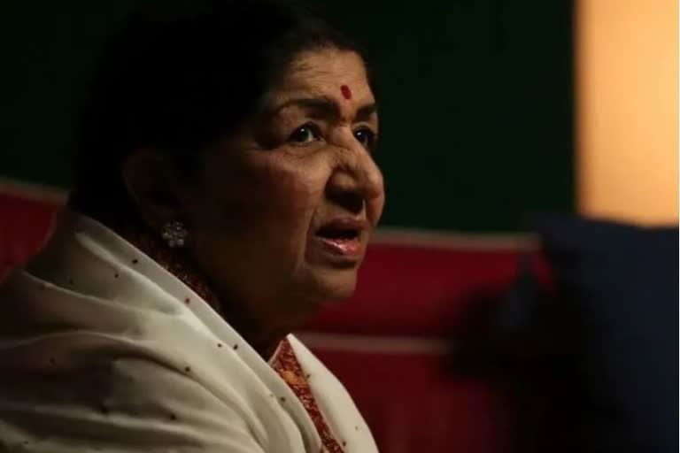 Lata Mangeshkar sang at the age of 13 was Playback Singer's career