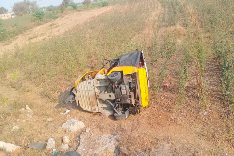two died by accident in raichur