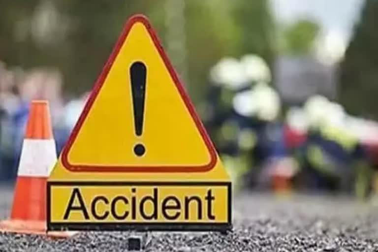 Road Accident in Anantapur: କାରକୁ ଧକ୍କା ଦେଲା ଟ୍ରକ, ୯ ମୃତ