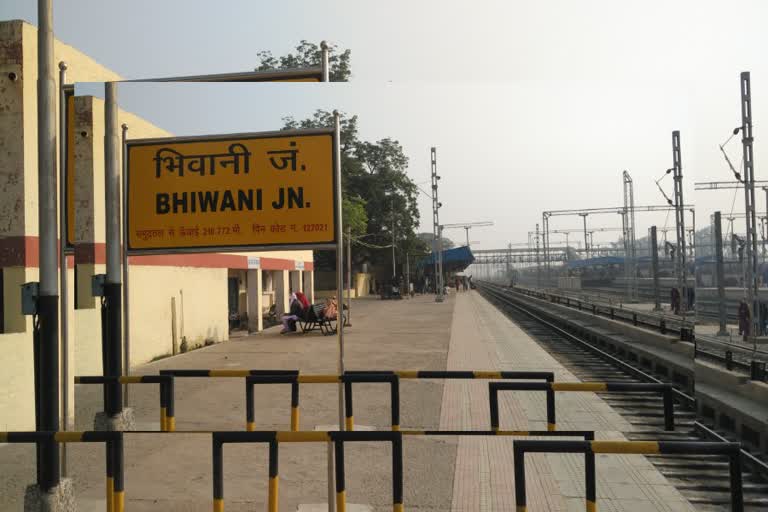 Fine for littering Bhiwani Railway Station