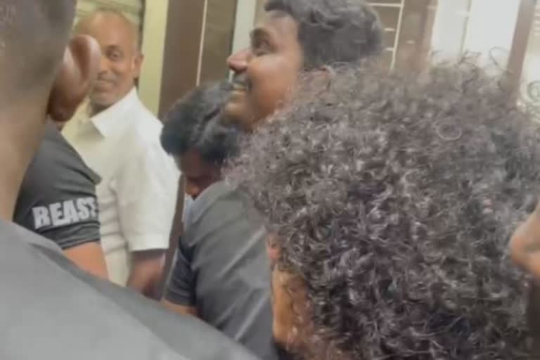 Cook with the Comali event famous actor Pugazh trapped in the elevator in Trichy