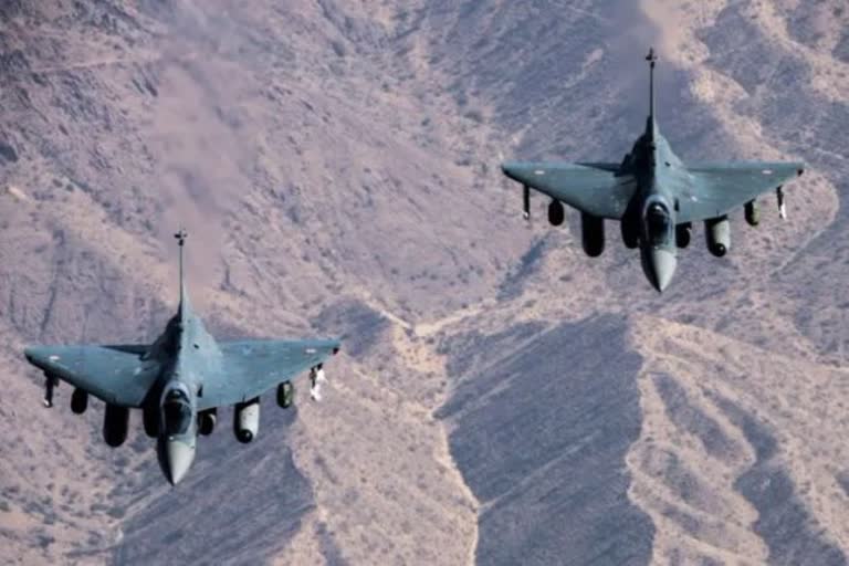 iafs lca tejas to show flying skills at singapore airshow