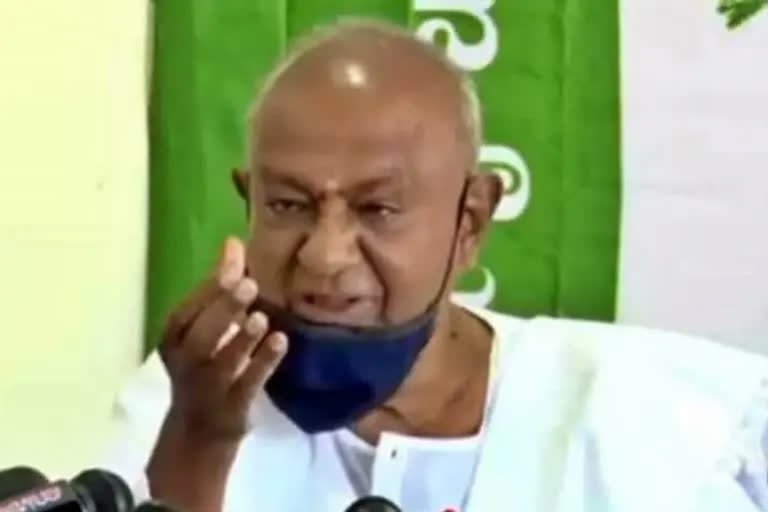 Political parties taking advantage of 'hijab' issue for 2023 assembly polls, says HD Deve Gowda