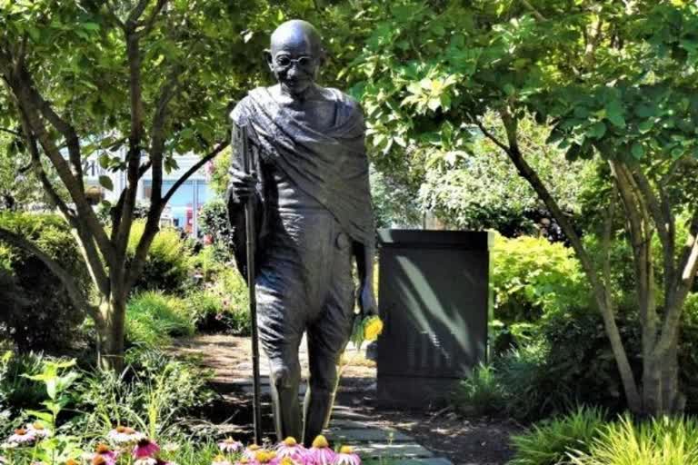 vandalising gandhi statue in new york  indian diaspora condemn vandalism of gandhi statue  indian americans on vandalism of gandhi statue  ഗാന്ധി പ്രതിമ തകര്‍ത്തു  ന്യൂയോര്‍ക്ക് ഗാന്ധി പ്രതിമ ഇന്ത്യന്‍ വംശജര്‍  ഗാന്ധി പ്രതിമ തകര്‍ത്തു പ്രതിഷേധം  അമേരിക്ക ഗാന്ധി പ്രതിമ