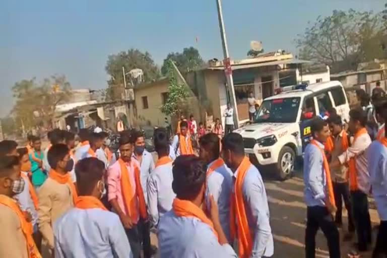 Vijaypur college students wearing saffron shawl