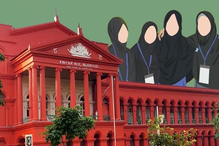 कर्नाटकात महाविद्यालयांमध्ये हिजाब बंदी.. मुस्लिम मुलीने दाखल केली उच्च न्यायालयात याचिका