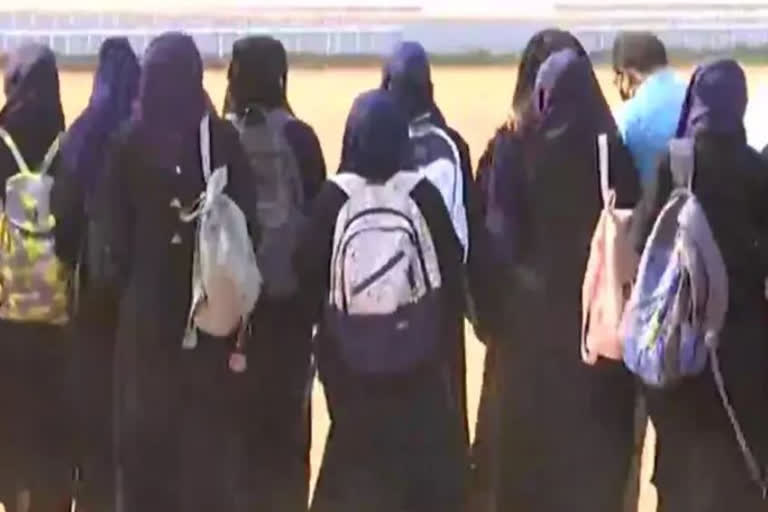 پوڈوچیری کے ایک سرکاری اسکول میں بھی حجاب پر پابندی