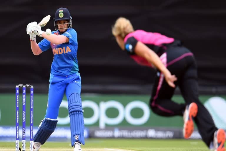 Indian women's team loses only T20 match to New Zealand