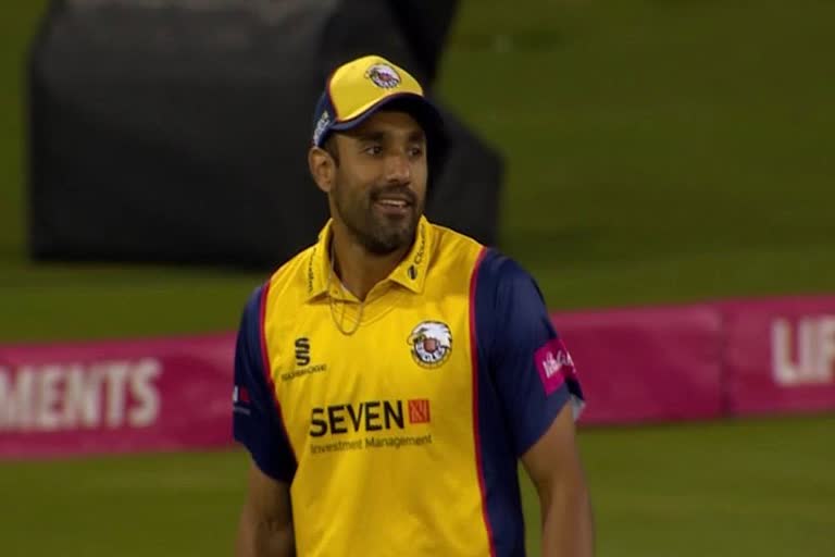 Ravi Bopara fined 75 percent match fees for ball tampering in BPL match