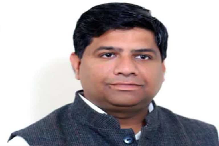 Aam Aadmi Party's state in-charge Dinesh Mohania