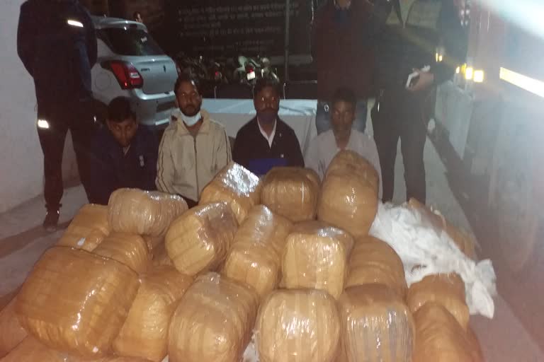 Inter state smugglers arrested in Noida